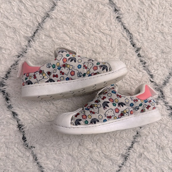 Adidas x Hello Kitty - Superstar 360 - size 9.5k toddler - Picture 4 of 9